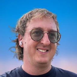 Jonah Lewis, founder of MENSCH